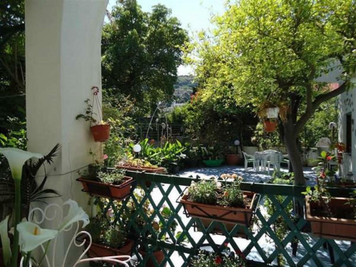 B&B Albatros Липари Екстериор снимка
